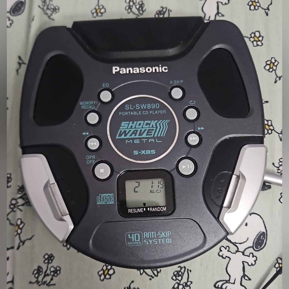Panasonic ShockWave Metal S-XBS SL-SW890 Portable CD Player (working)